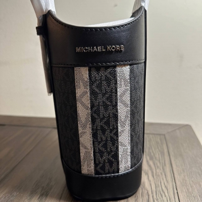 Michael Kors Bottle Holder In Black Multi RSM