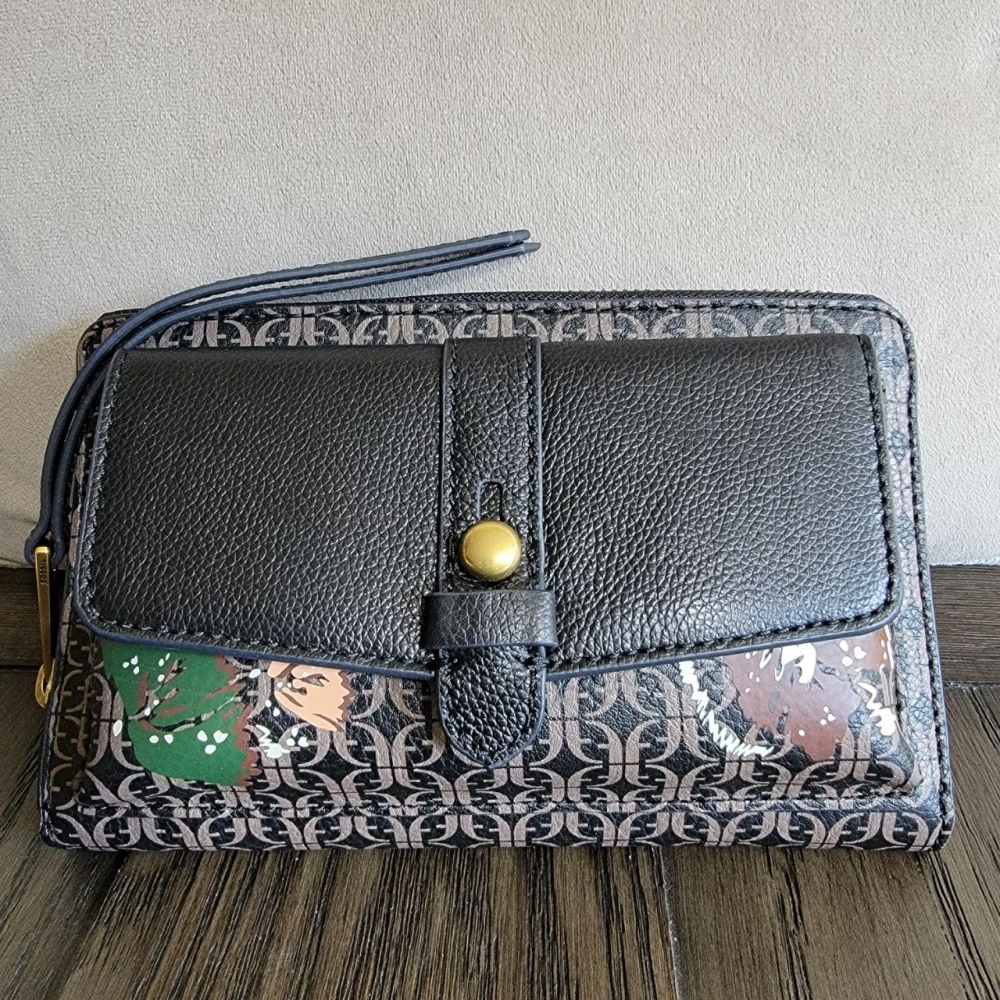 LD 16 Sep Fossil Faye String WOC In Black Floral